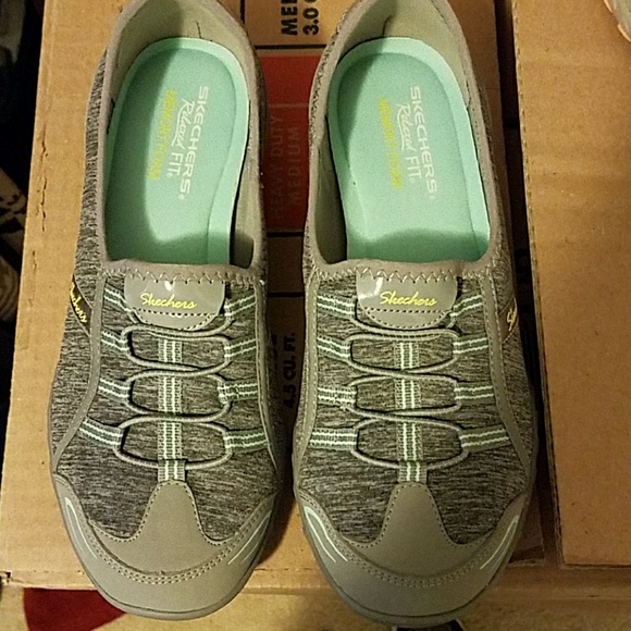 sketchers ladies size 9
